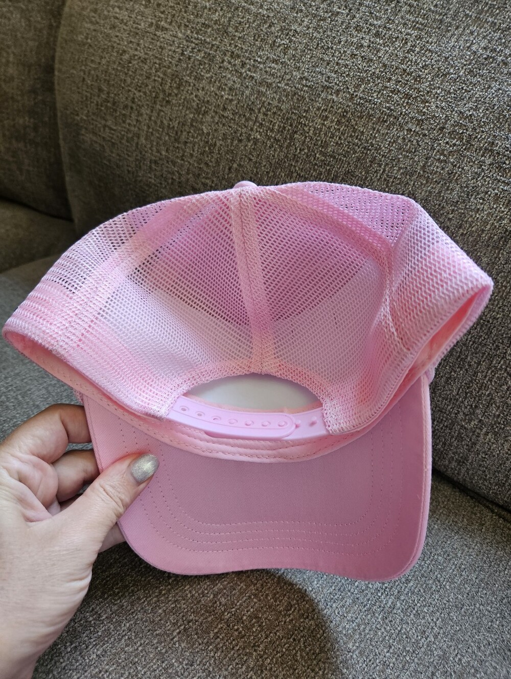 NWOT Oh My Mahjong Pink "Everyone Loves a Joker" Trucker Hat - Picture 6 of 9
